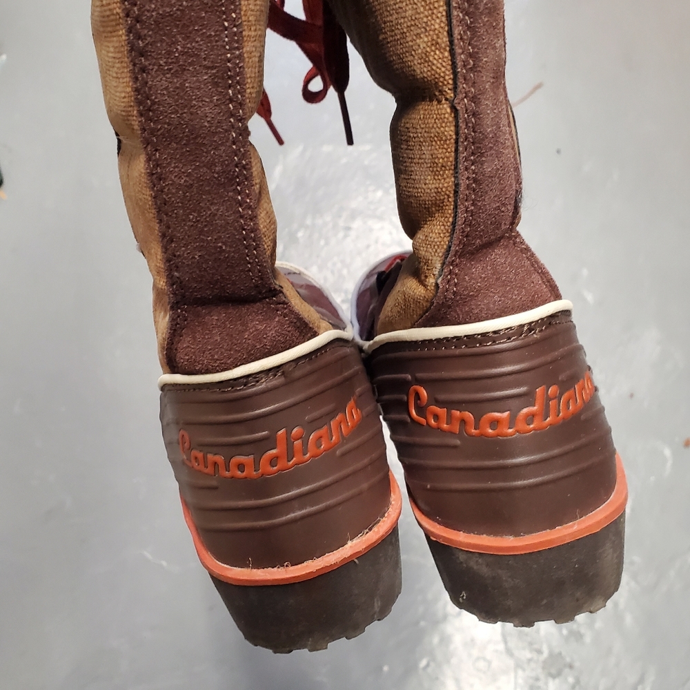 Canadian Boots - Picture 3 of 4